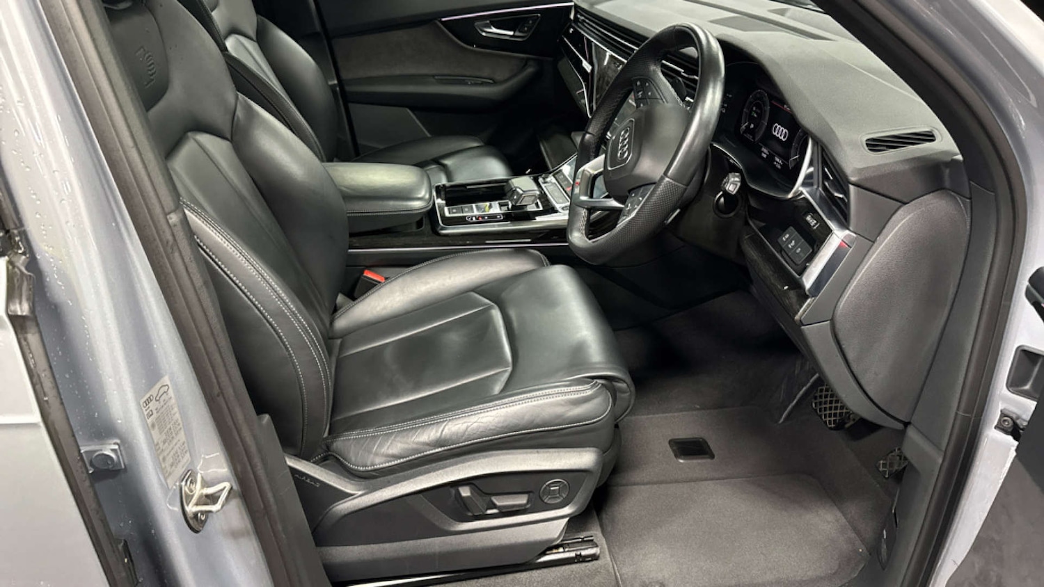 Used Audi Q7 2021 for sale - 77211857: Photo 2