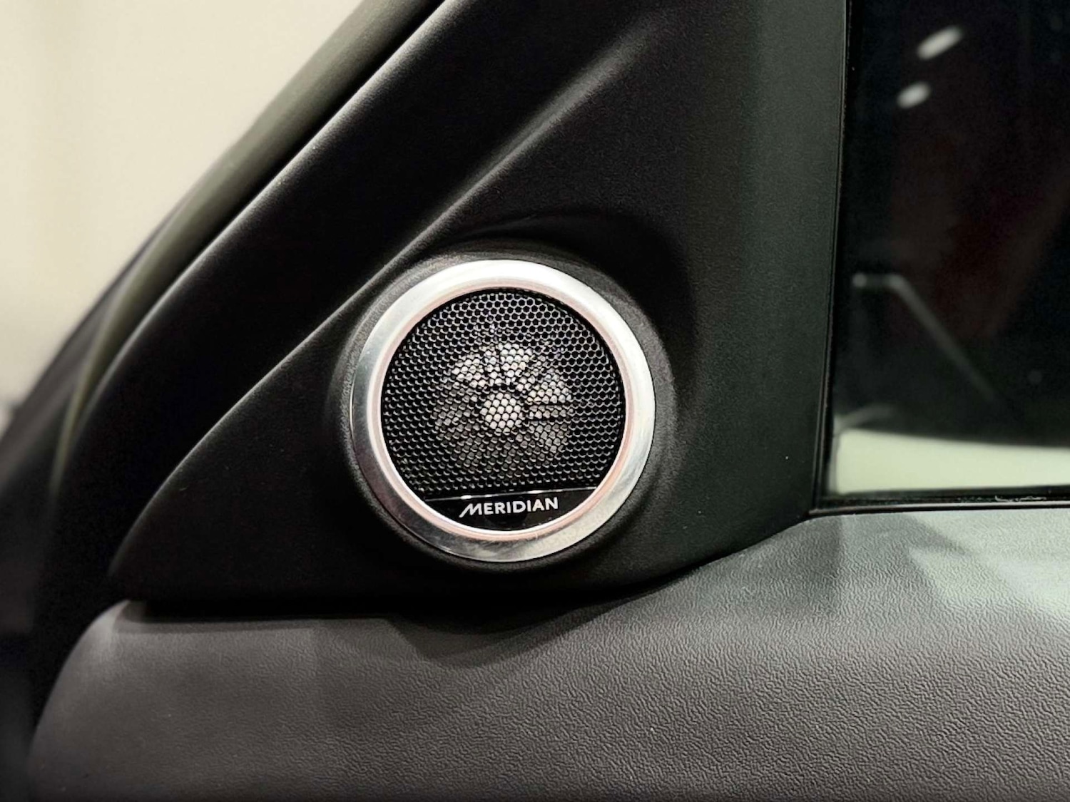 Used Land Rover Range Rover Evoque 2023 for sale - 76737893: Photo 39