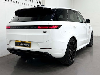 Used Land Rover Range Rover Sport 2024 for sale - 79054684: Photo