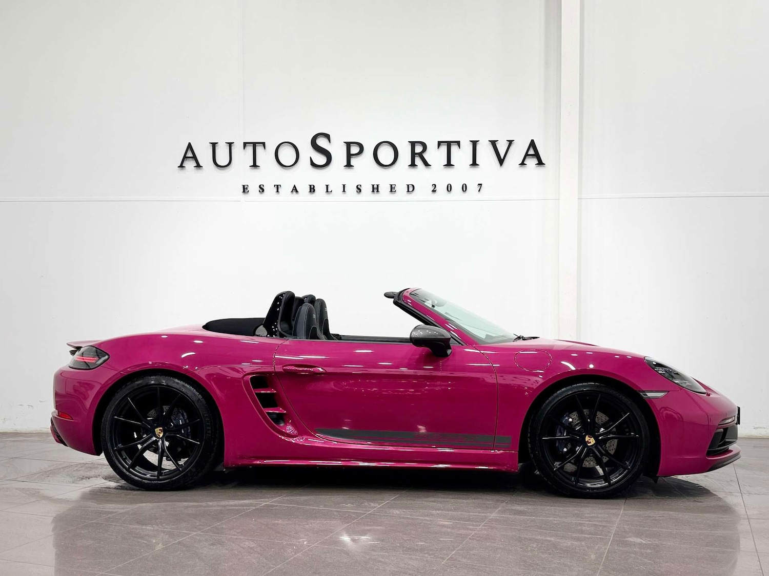 Used Porsche Other 2023 for sale - 77983800: Photo 8