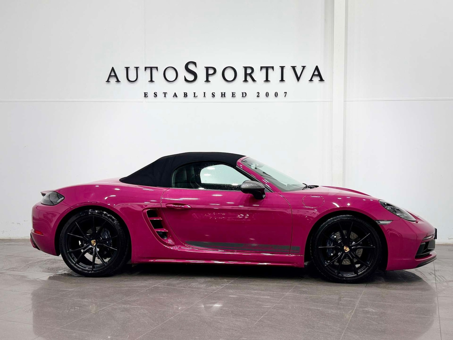 Used Porsche Other 2023 for sale - 77983800: Photo 9