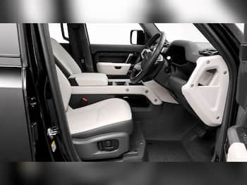 Used Land Rover Defender 2024 for sale - 79652495: Photo