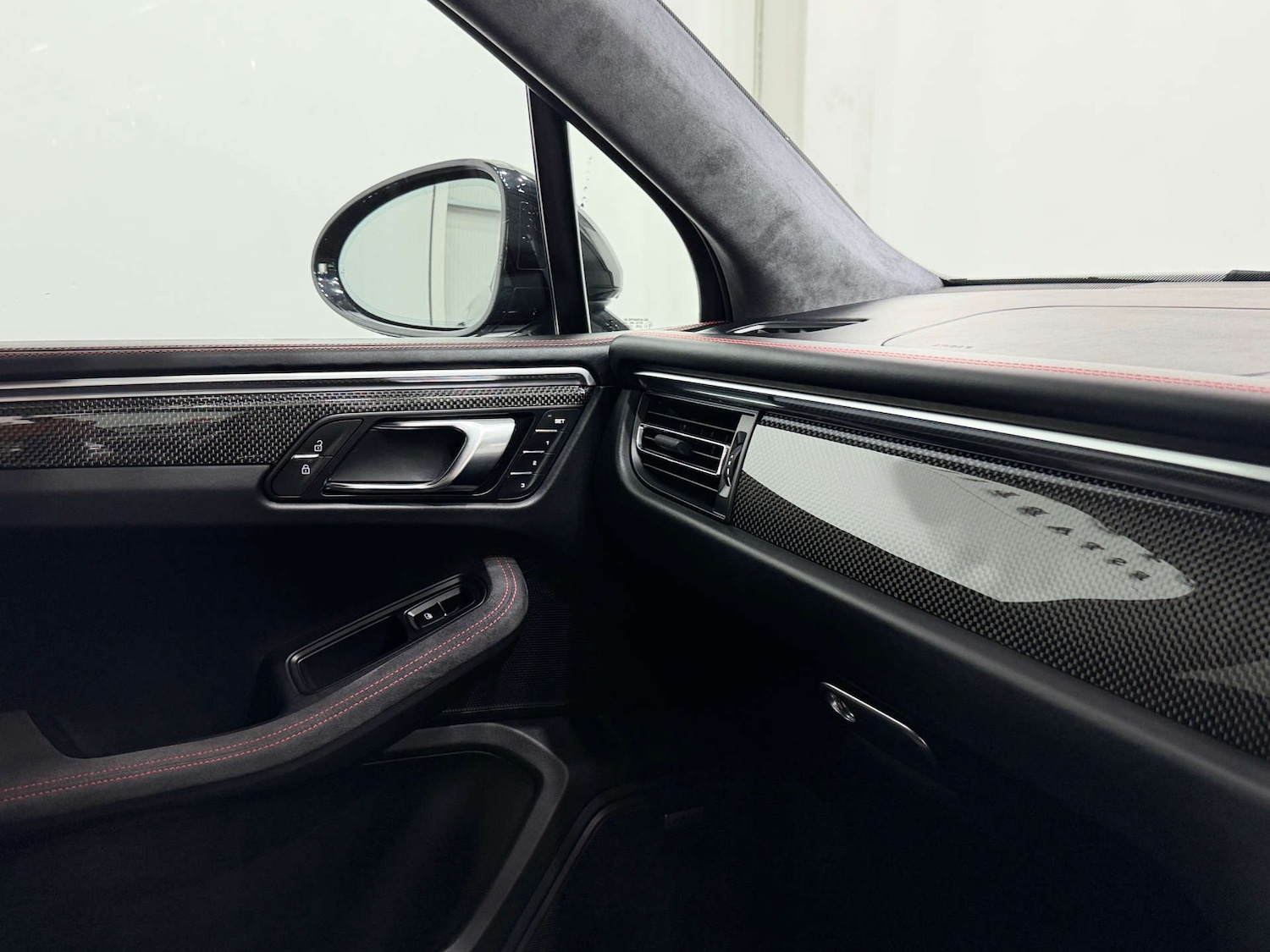 Used Porsche Macan 2020 for sale - 77833888: Photo 38