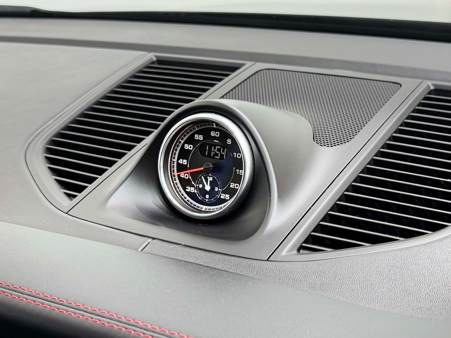 Used Porsche Macan 2020 for sale - 77833888: Photo 47