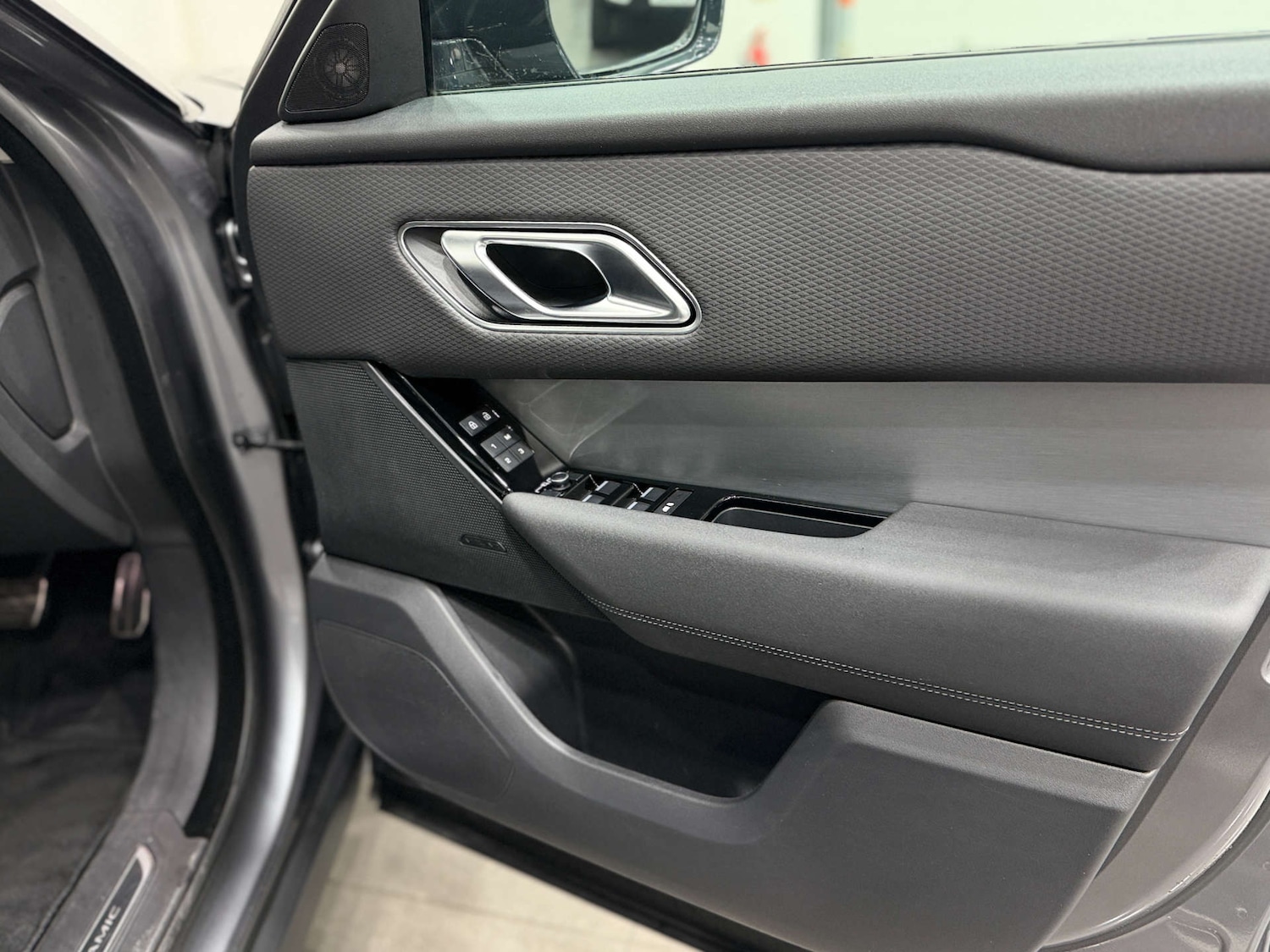 Used Land Rover Range Rover Velar 2022 for sale - 77833866: Photo 21