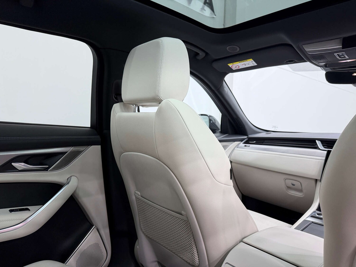 Used Jaguar F-Pace 2023 for sale - 77833864: Photo 18