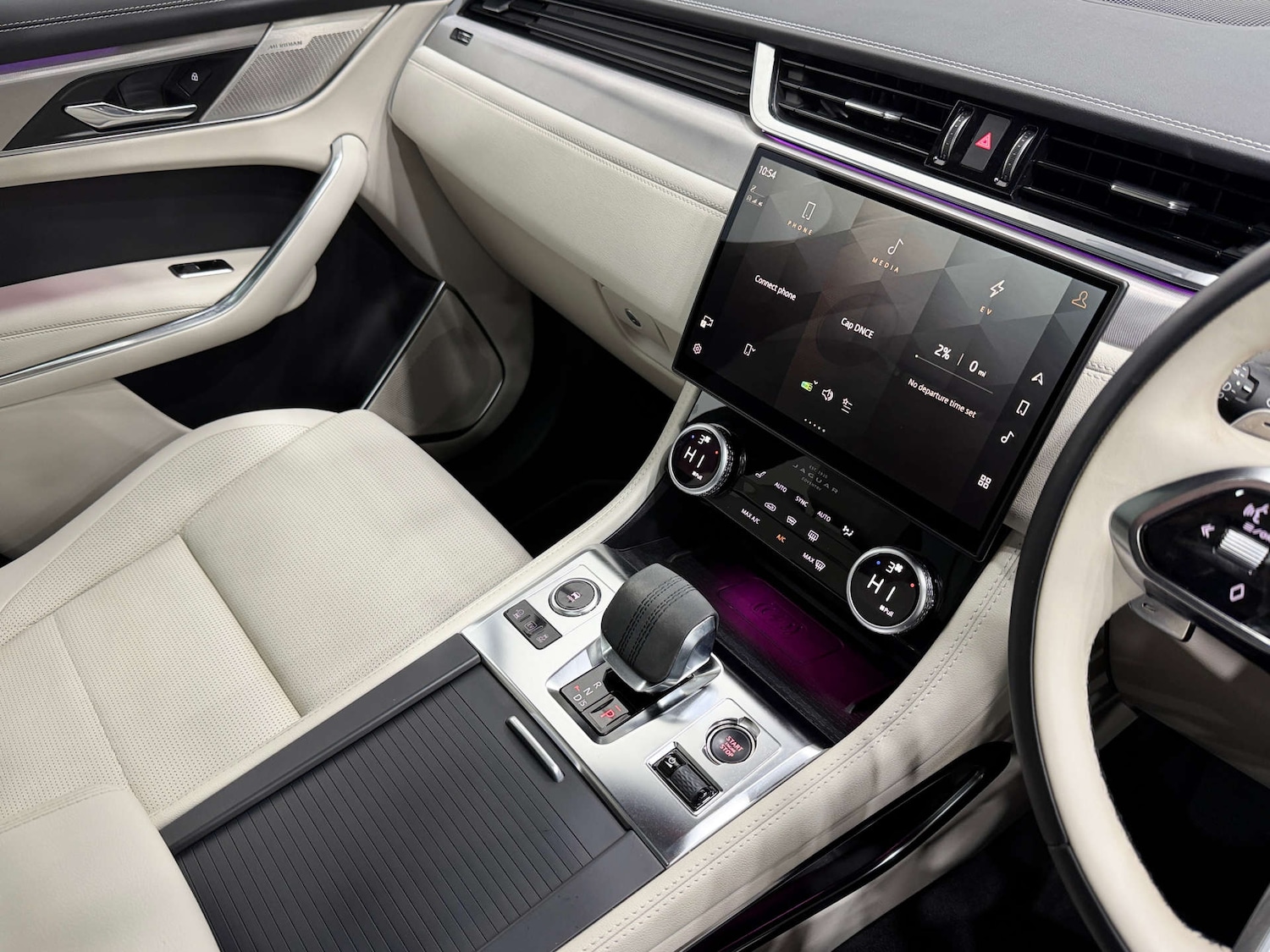 Used Jaguar F-Pace 2023 for sale - 77833864: Photo 44