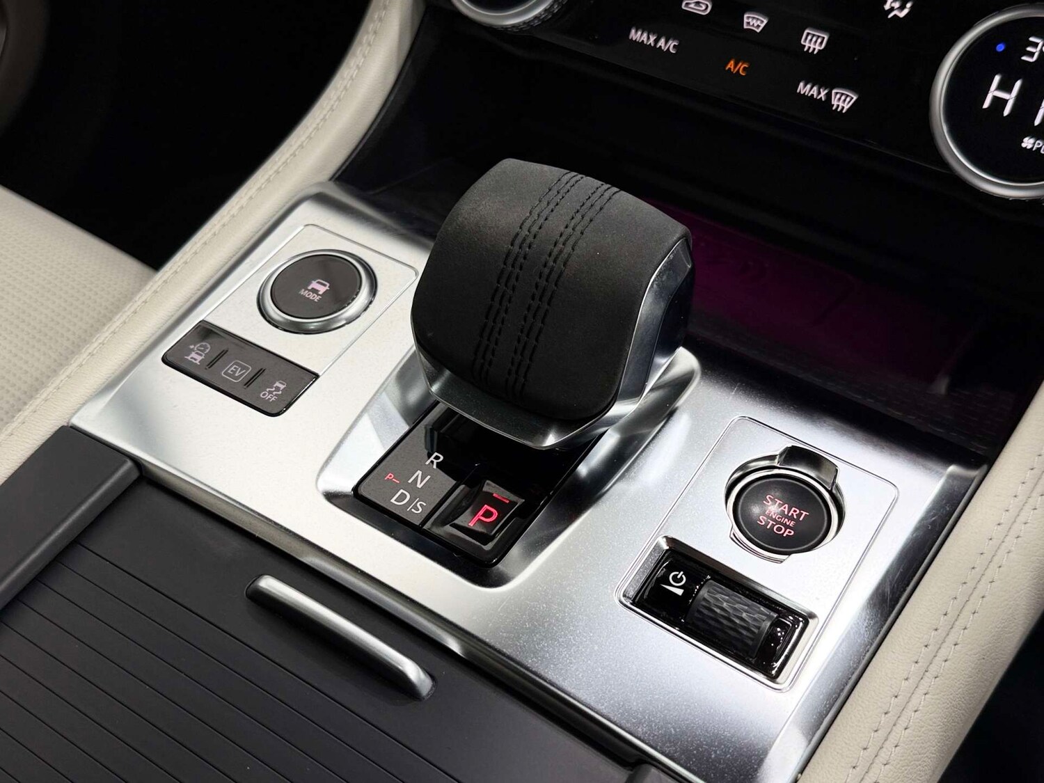 Used Jaguar F-Pace 2023 for sale - 77833864: Photo 45