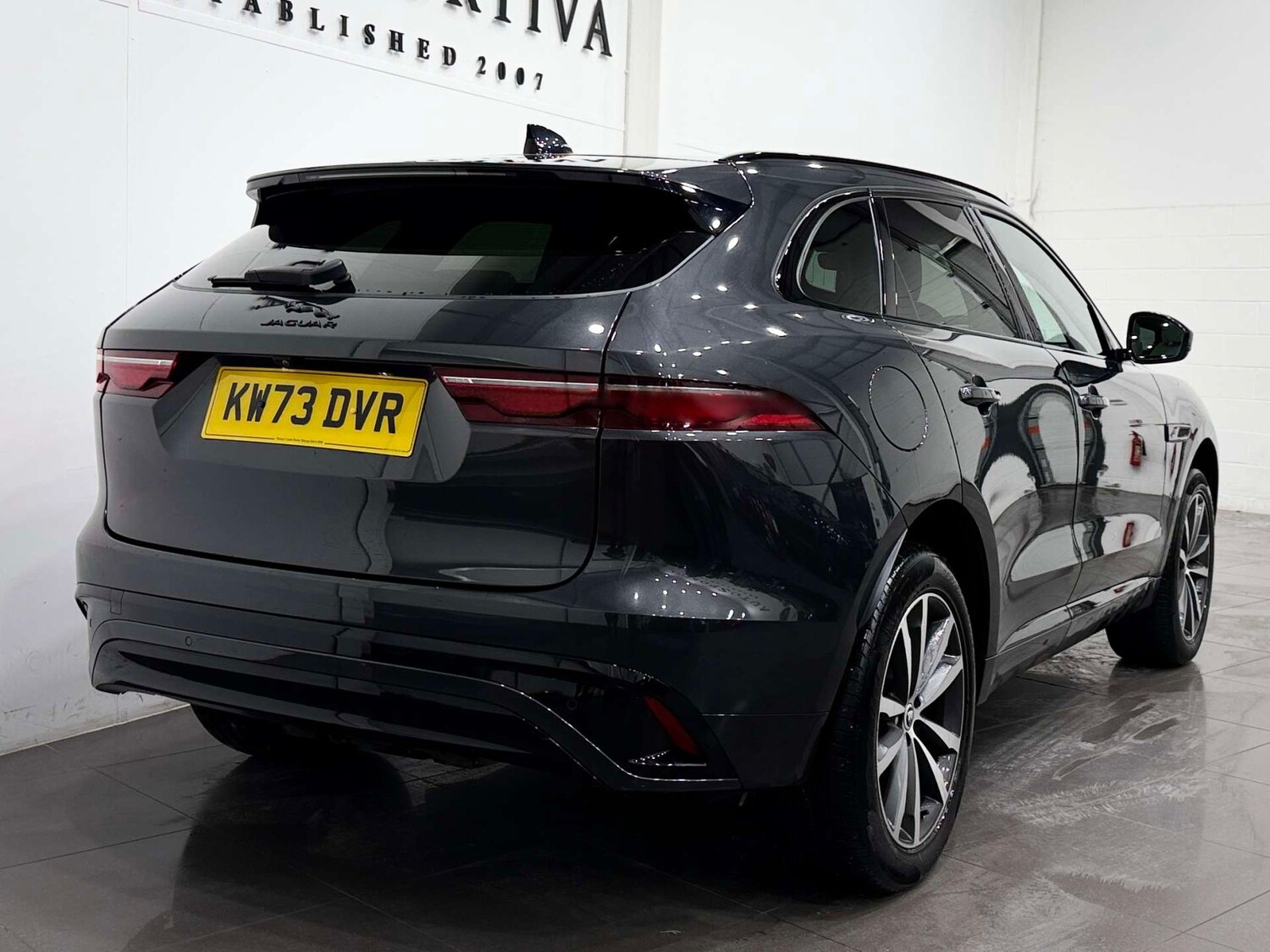 Used Jaguar F-Pace 2023 for sale - 77833864: Photo 6