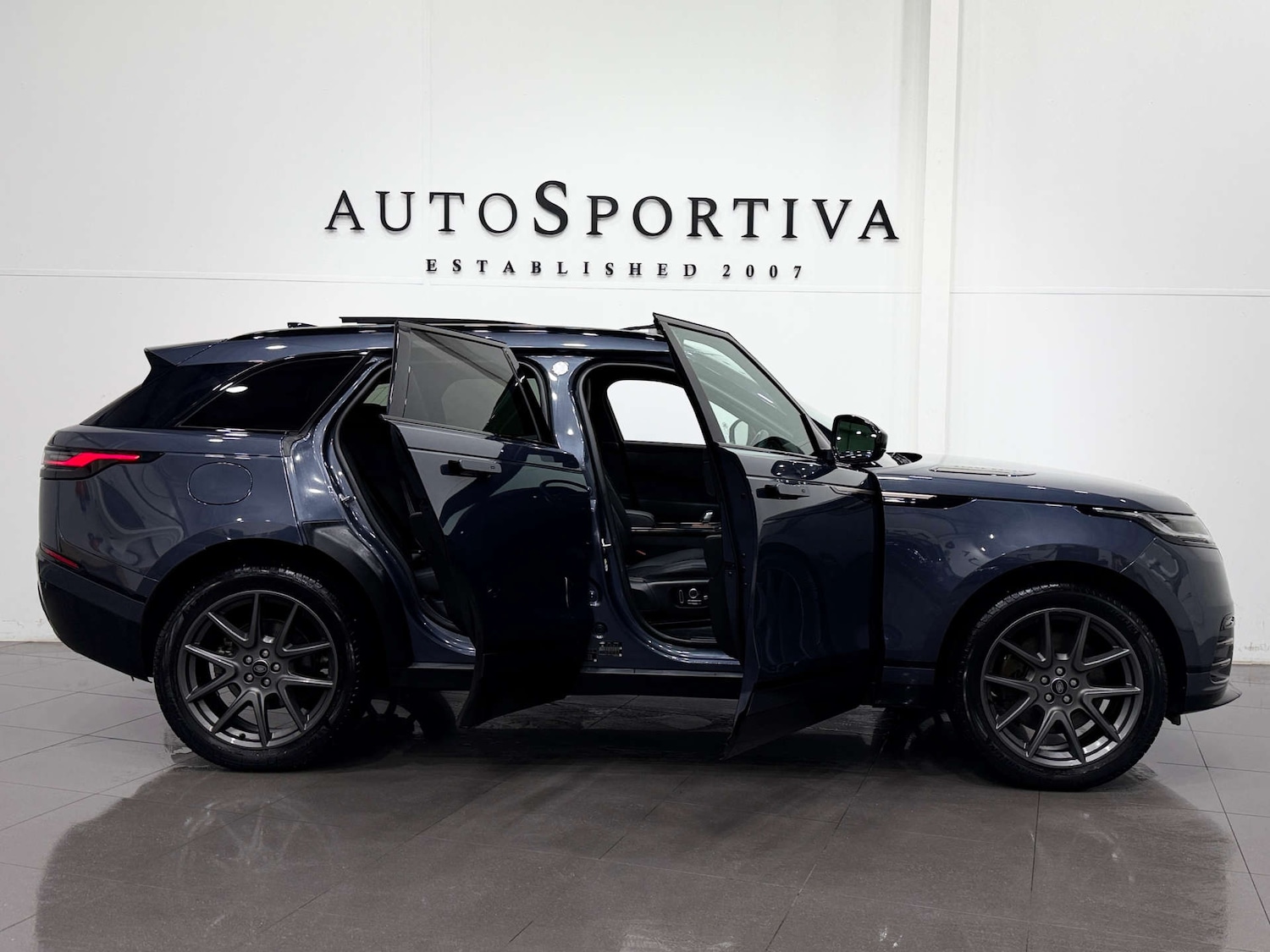 Used Land Rover Range Rover Velar 2023 for sale - 77211853: Photo 15