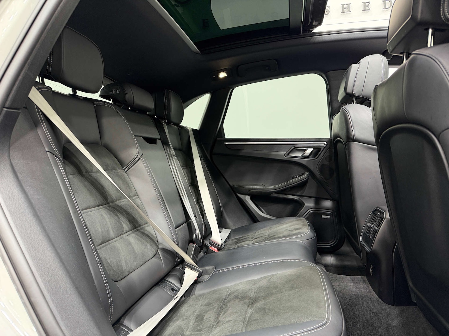 Used Porsche Macan 2022 for sale - 76910573: Photo 16