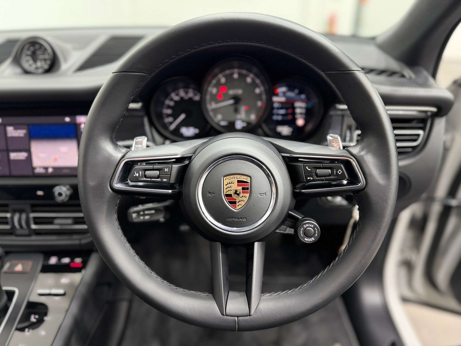 Used Porsche Macan 2022 for sale - 76910573: Photo 22