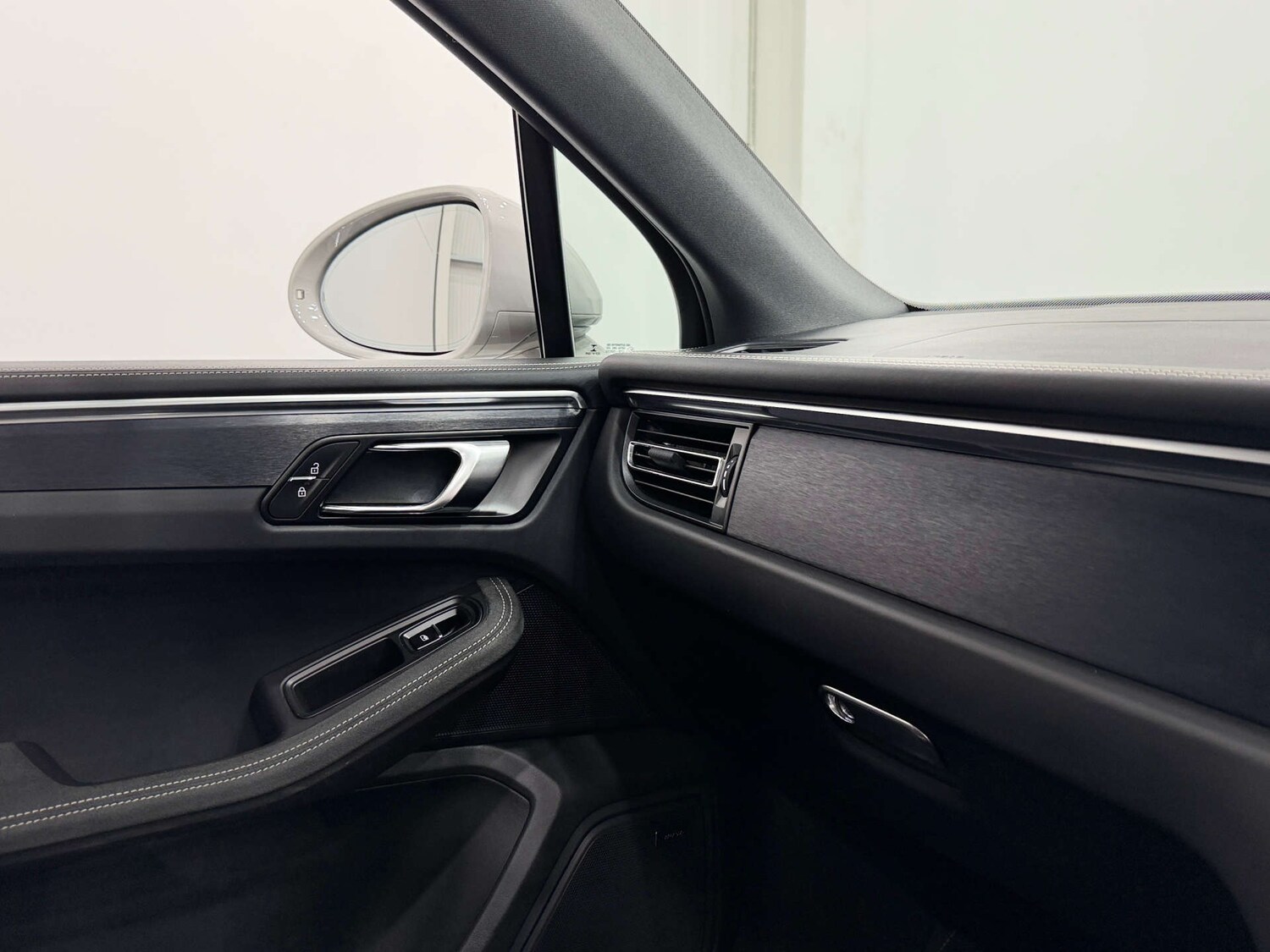 Used Porsche Macan 2022 for sale - 76910573: Photo 37