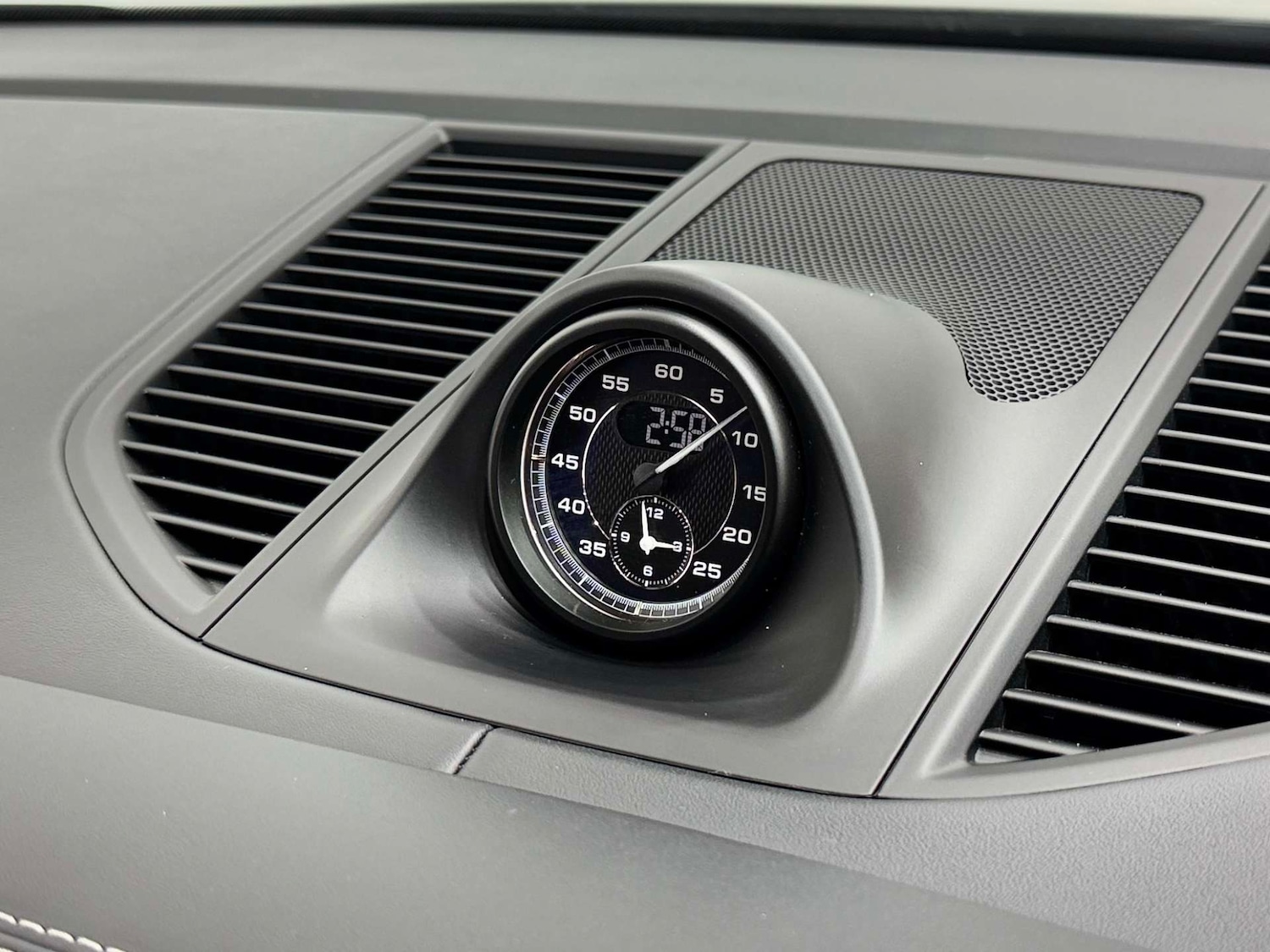 Used Porsche Macan 2022 for sale - 76910573: Photo 46