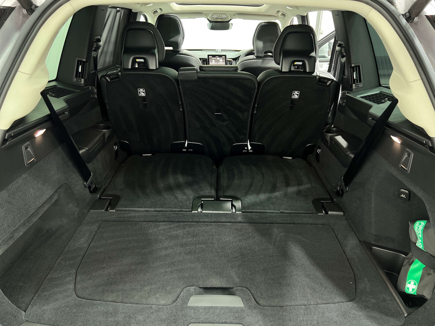 Used Volvo XC90 2025 for sale - 76830065: Photo 32