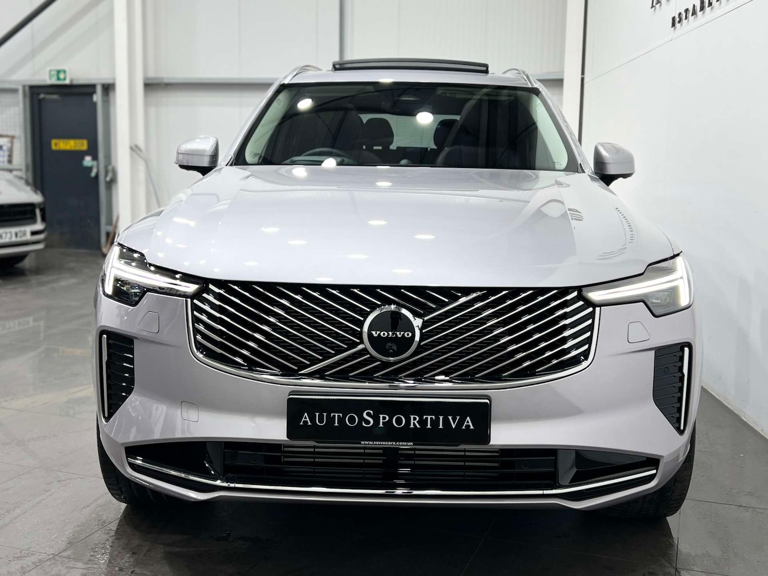 Used Volvo XC90 2025 for sale - 76830065: Photo 9