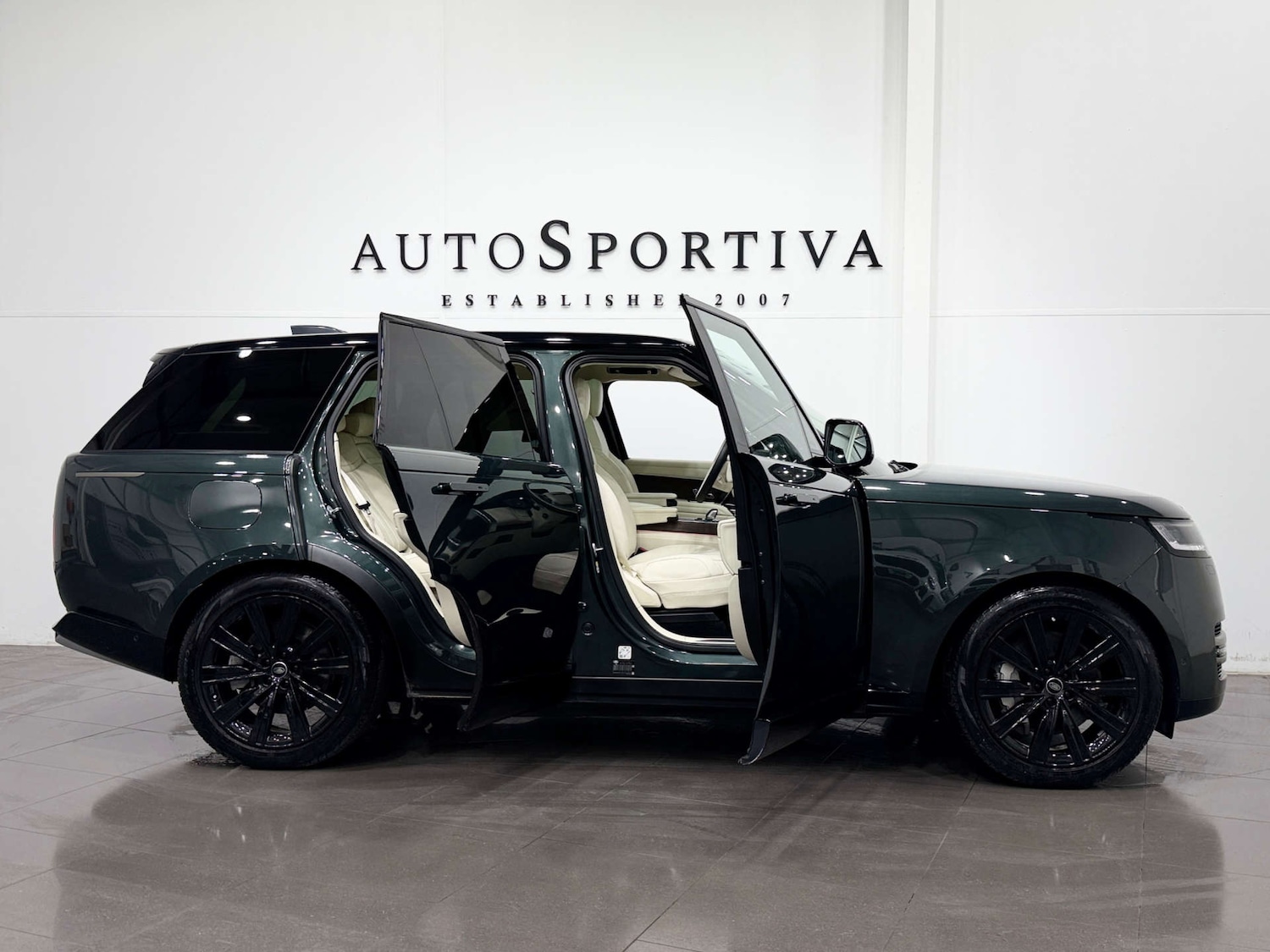 Used Land Rover Range Rover 2023 for sale - 77833929: Photo 15