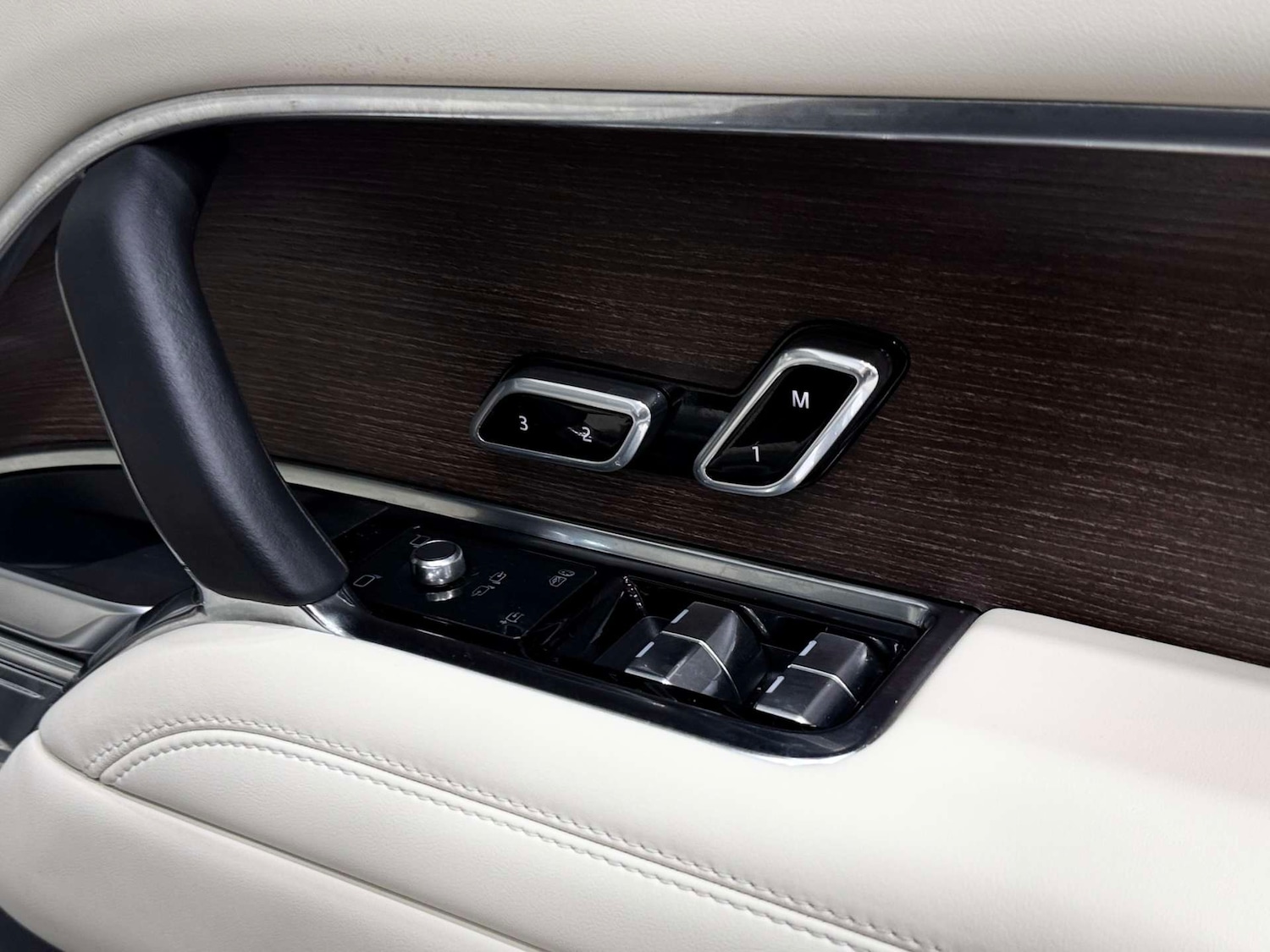 Used Land Rover Range Rover 2023 for sale - 77833929: Photo 41