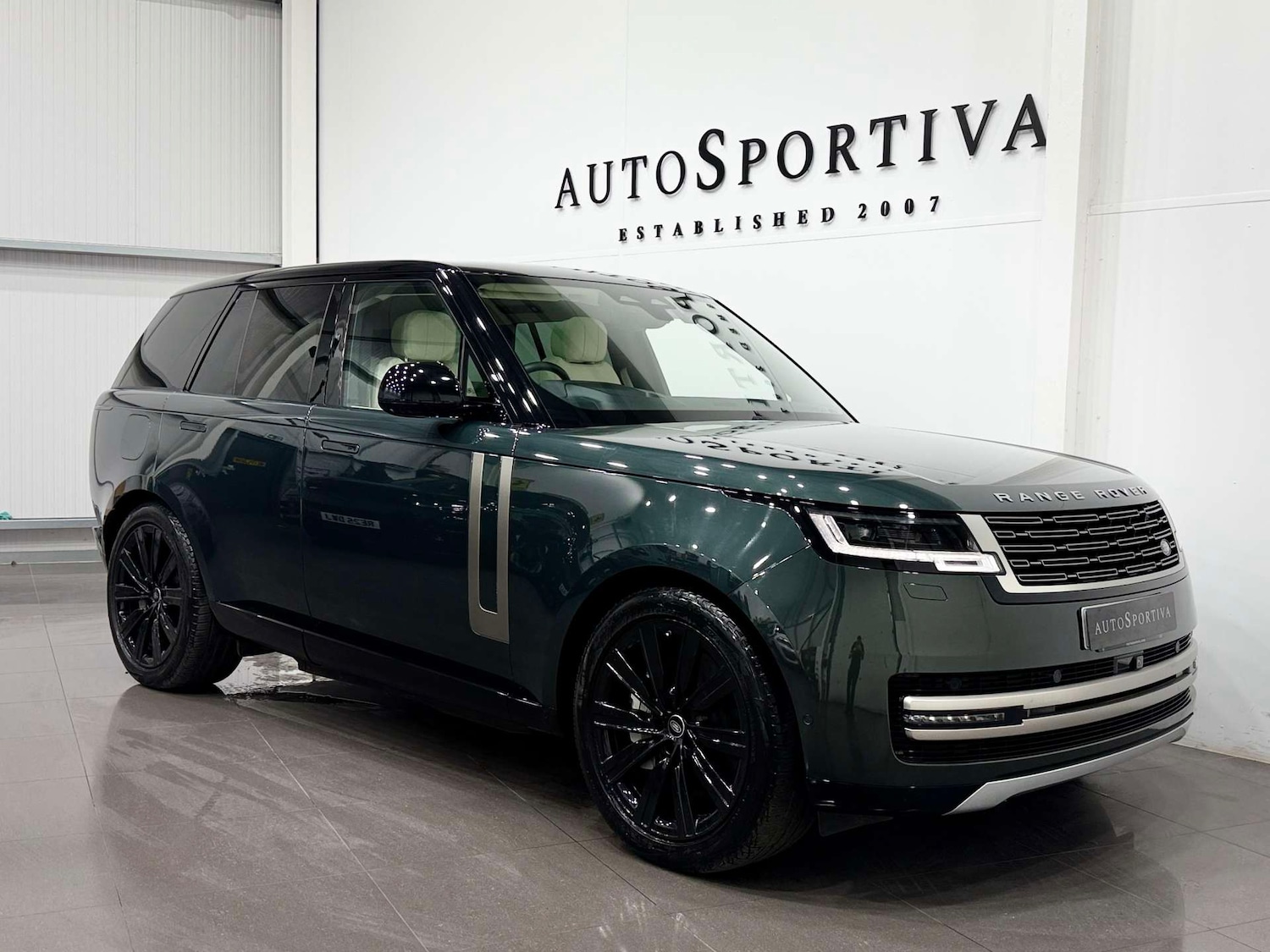 Used Land Rover Range Rover 2023 for sale - 77833929: Photo 8