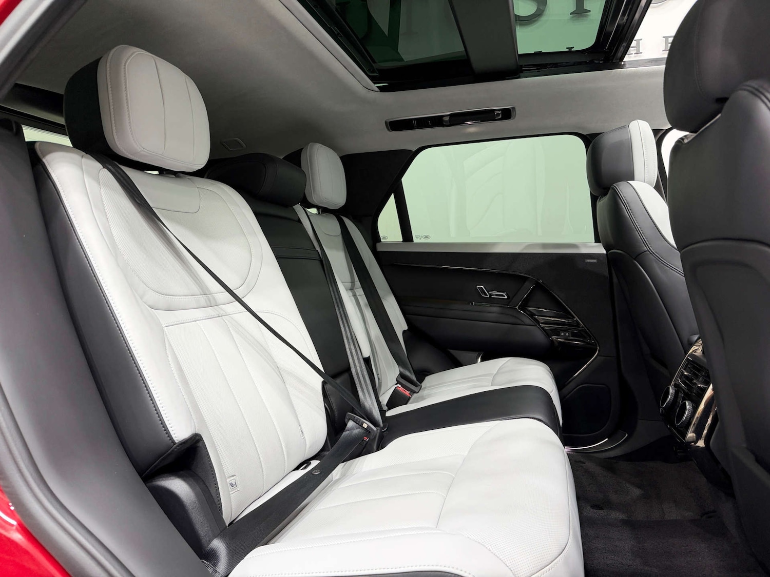 Used Land Rover Range Rover Sport 2024 for sale - 77833953: Photo 16