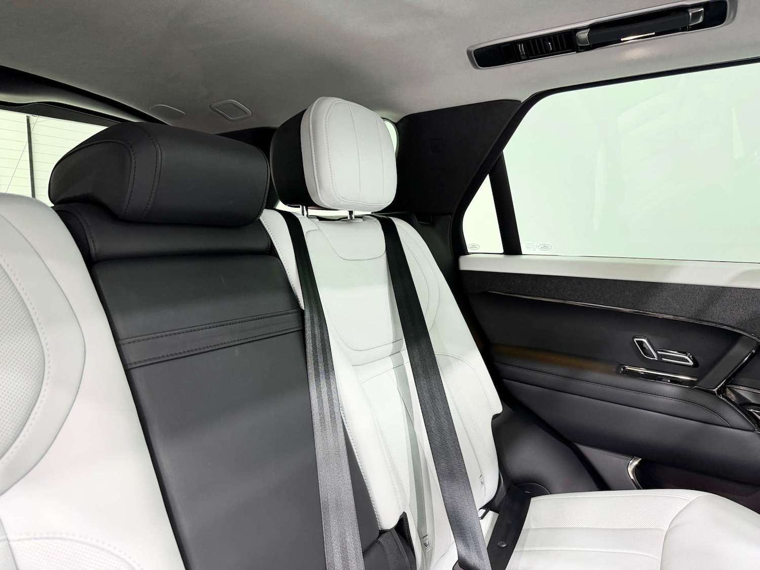 Used Land Rover Range Rover Sport 2024 for sale - 77833953: Photo 17