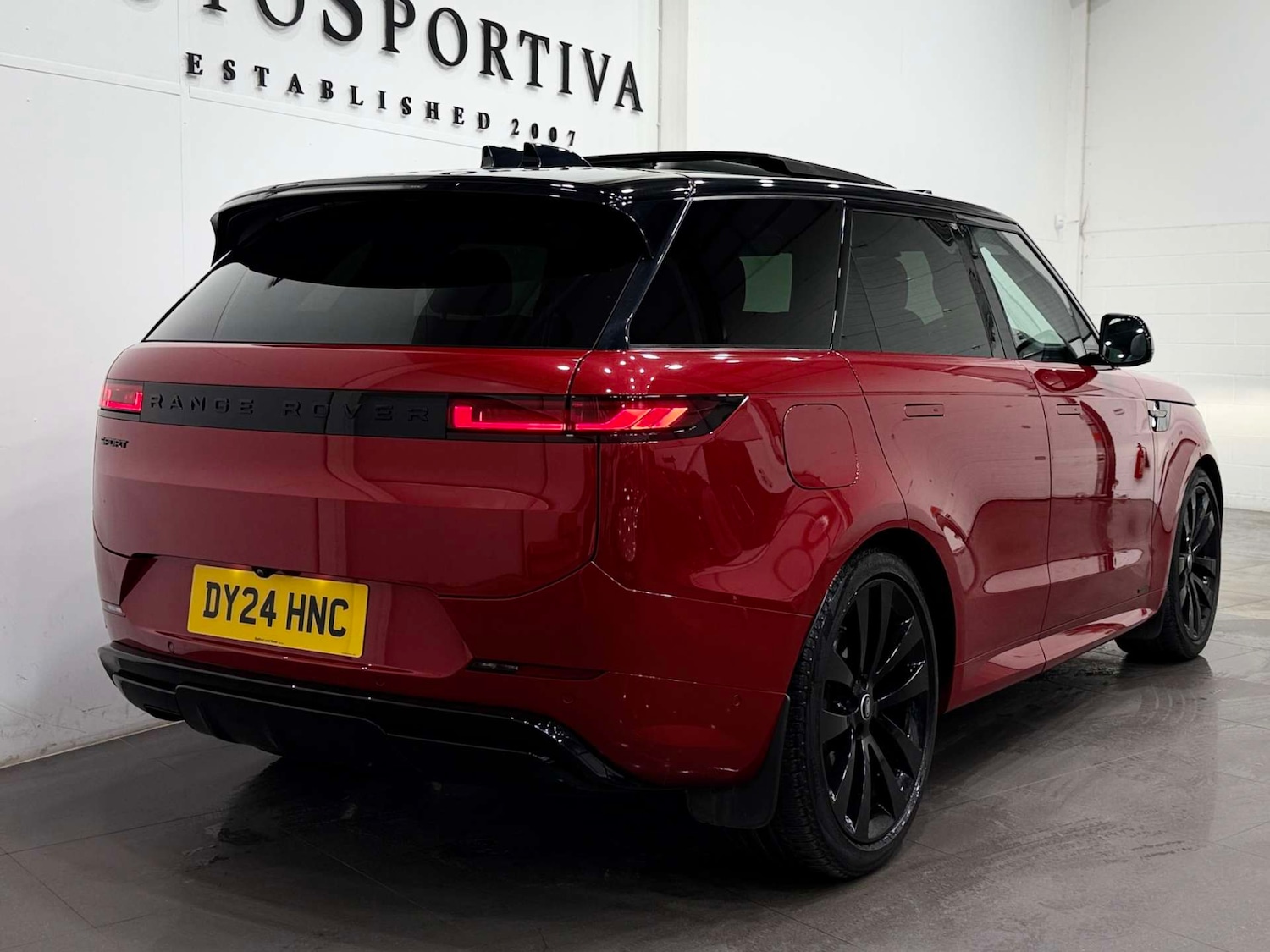 Used Land Rover Range Rover Sport 2024 for sale - 77833953: Photo 6