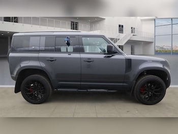 Used Land Rover Defender 2022 for sale - 76220578: Photo 3
