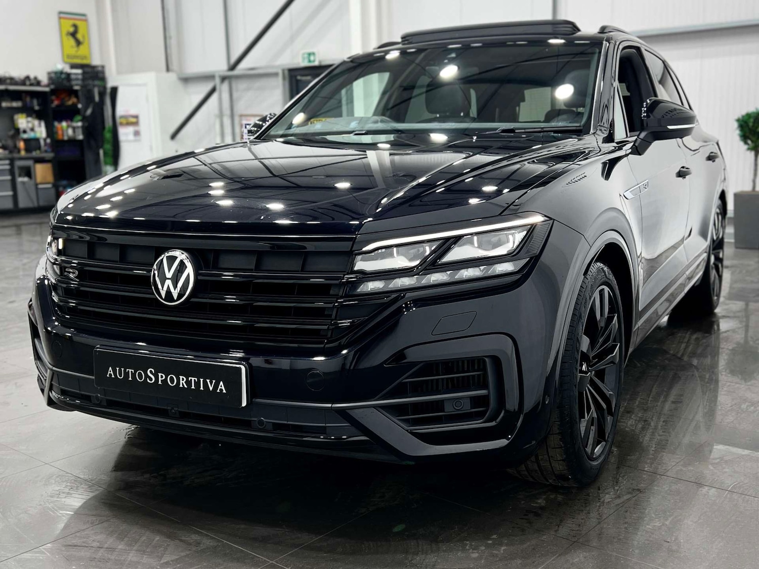 Used Volkswagen Touareg 2023 for sale - 76422511: Photo 11