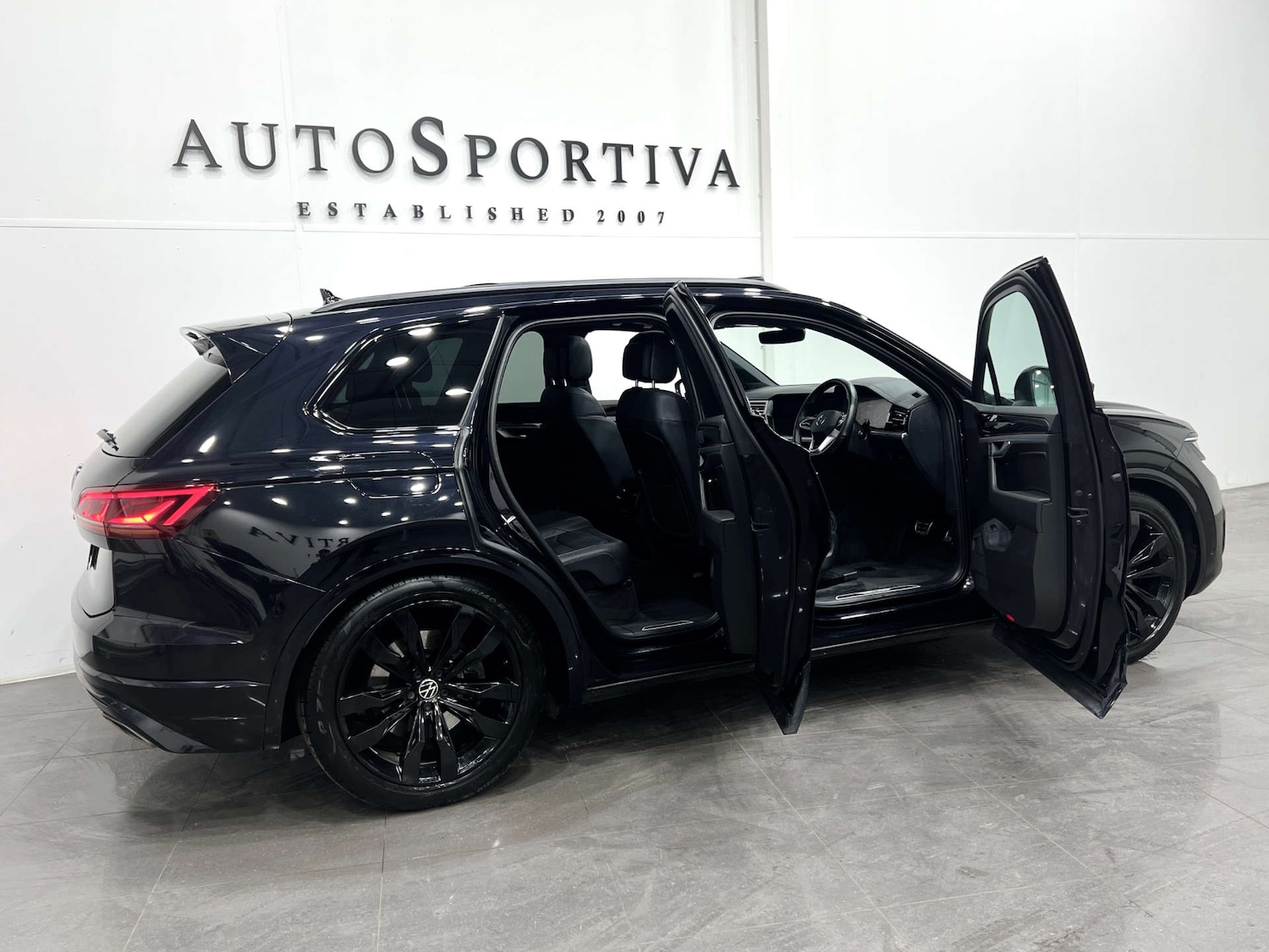 Used Volkswagen Touareg 2023 for sale - 76422511: Photo 15