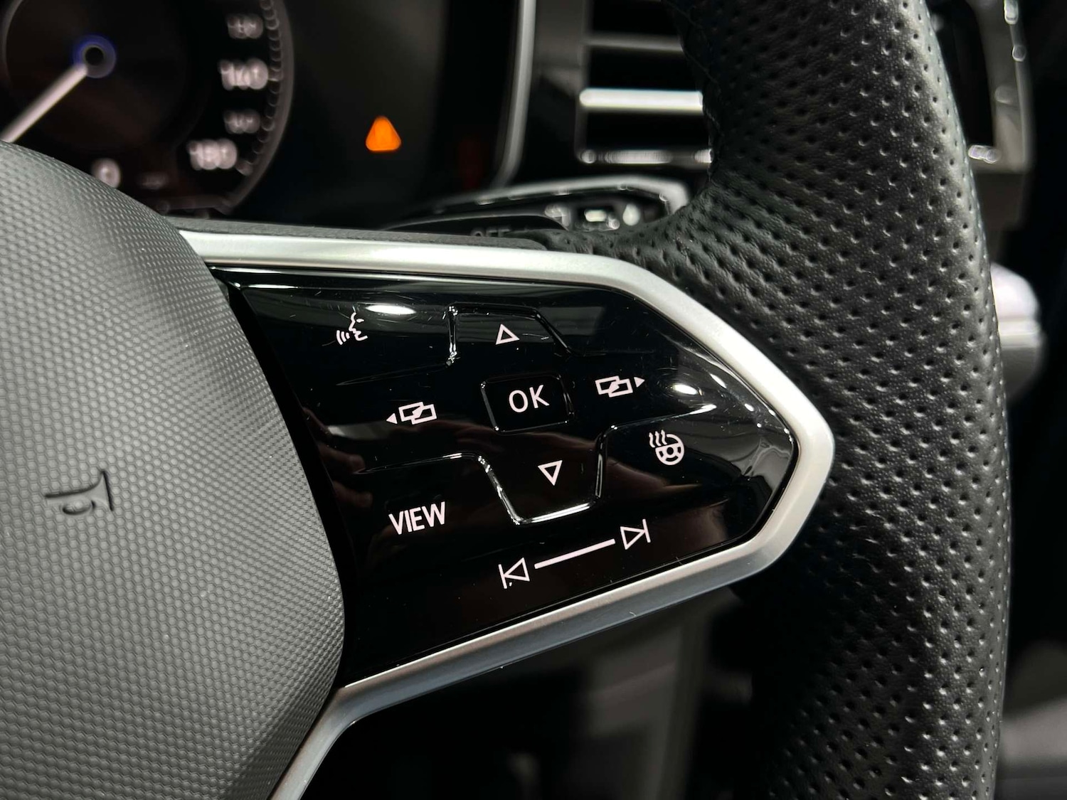 Used Volkswagen Touareg 2023 for sale - 76422511: Photo 19