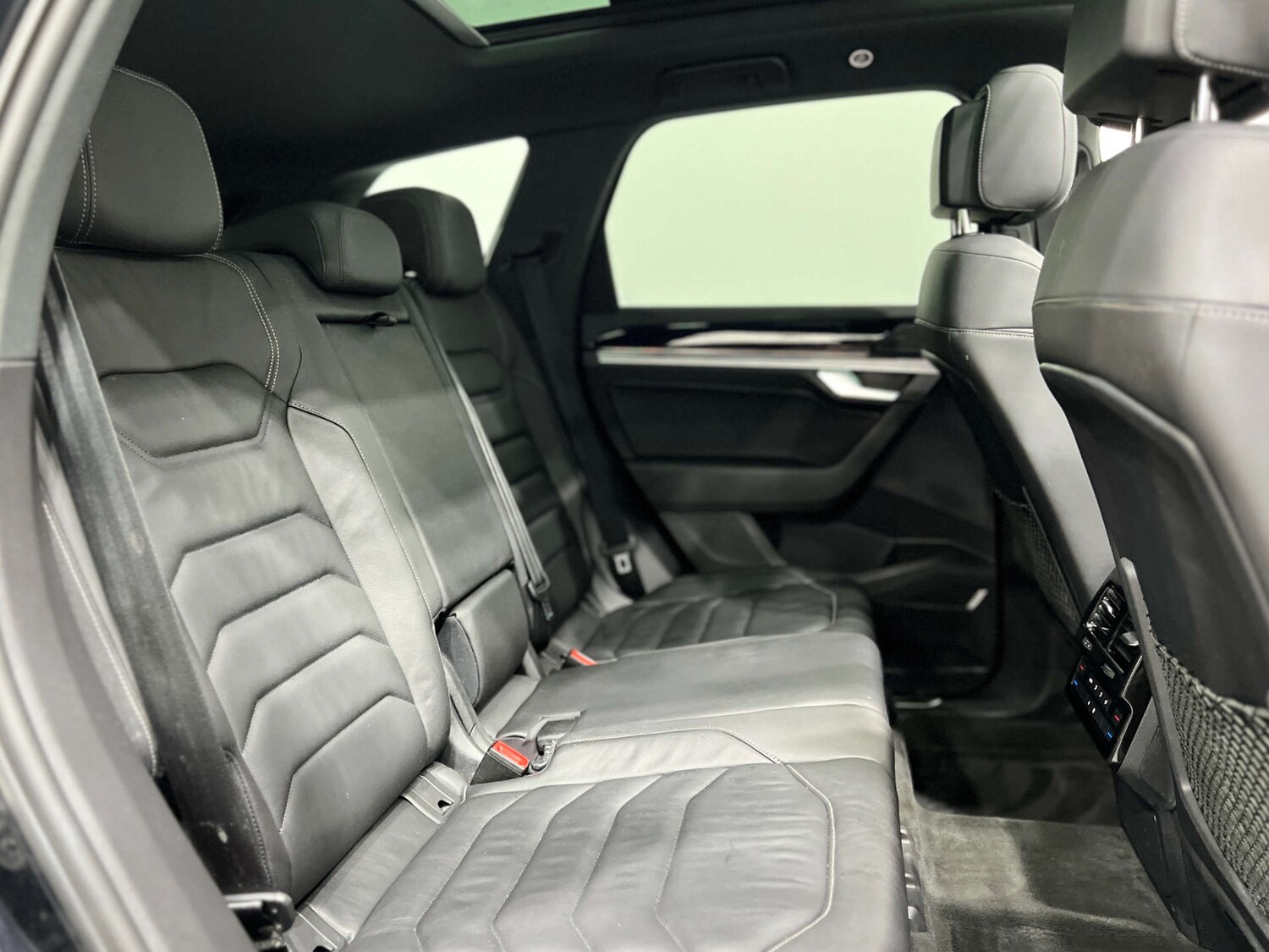 Used Volkswagen Touareg 2023 for sale - 76422511: Photo 21