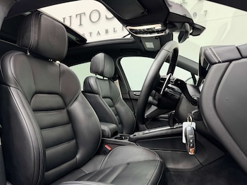 Used Porsche Macan 2024 for sale - 78733878: Photo