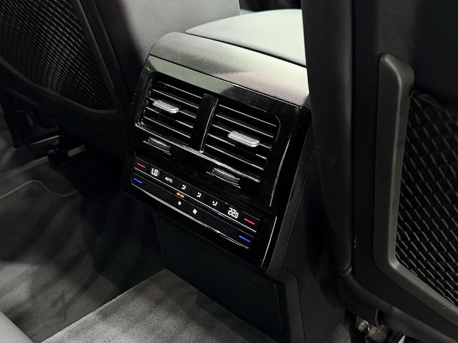 Used Volkswagen Touareg 2021 for sale - 76462102: Photo 17