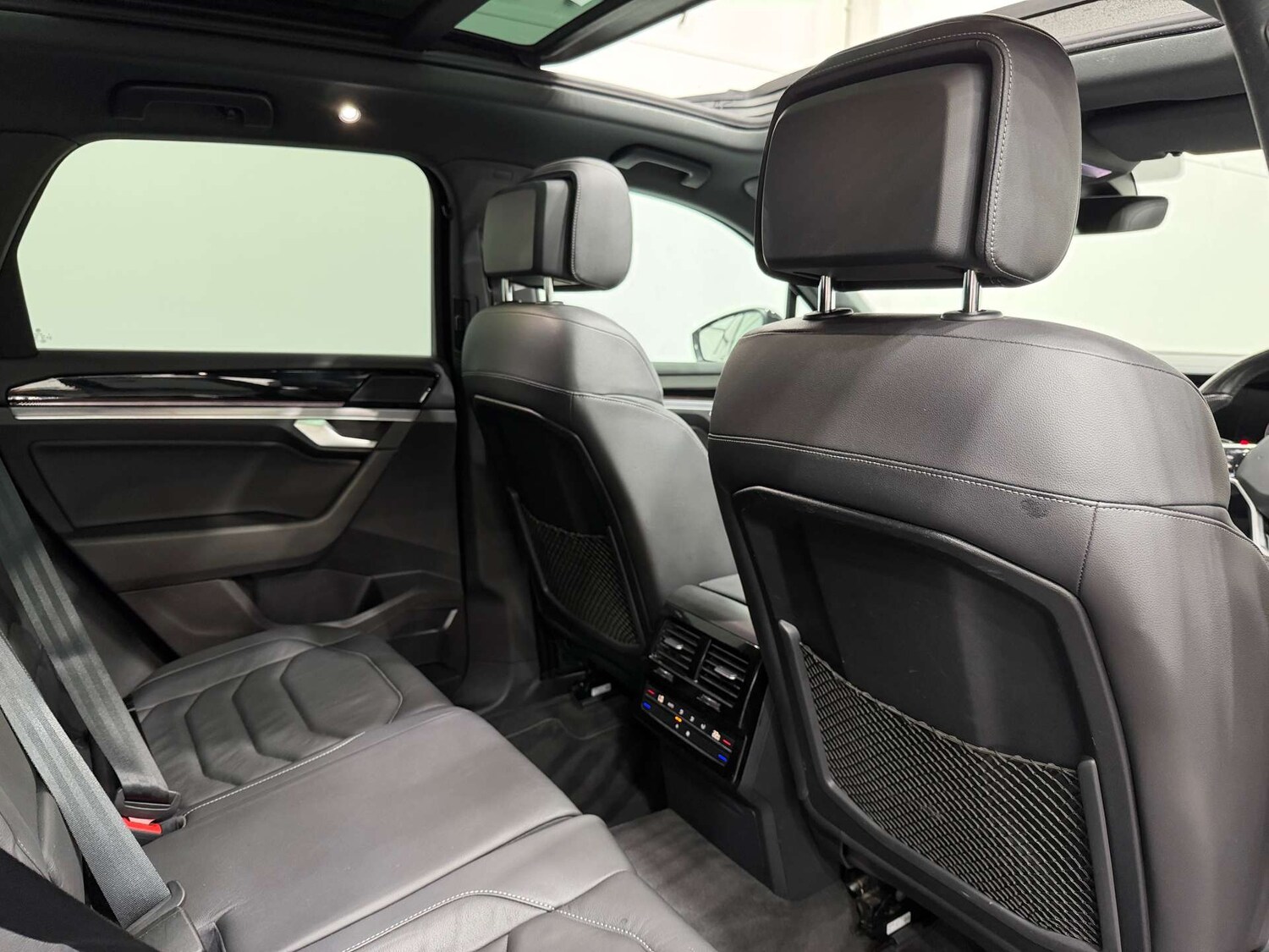 Used Volkswagen Touareg 2021 for sale - 76462102: Photo 18