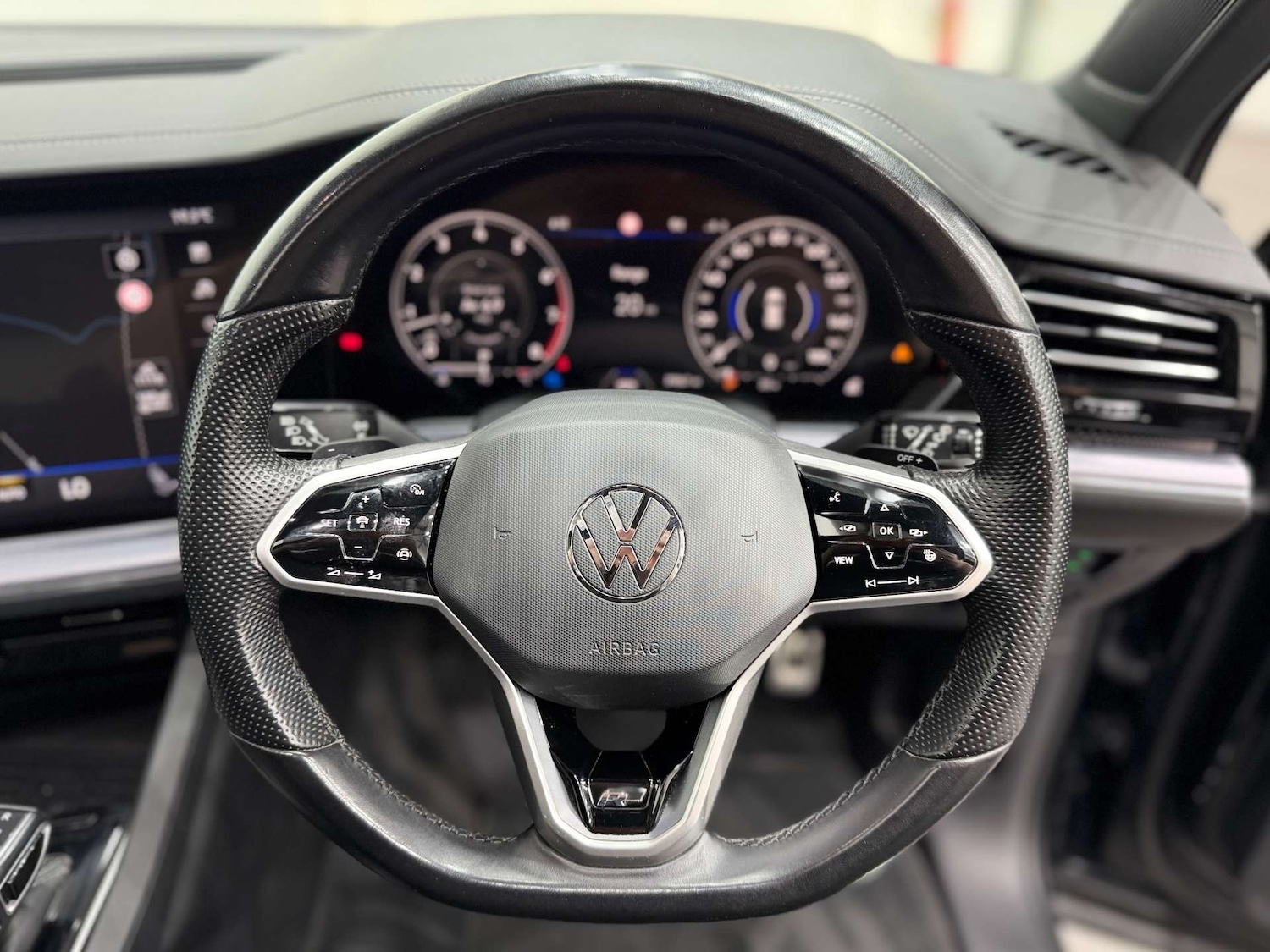 Used Volkswagen Touareg 2021 for sale - 76462102: Photo 25