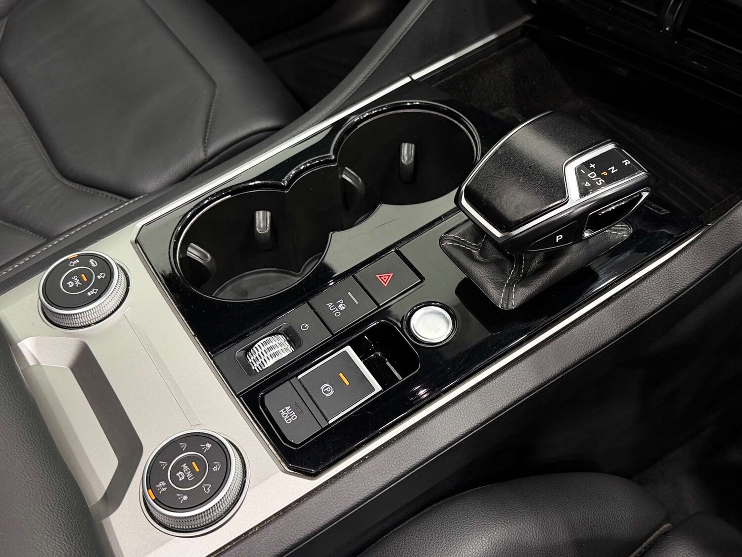 Used Volkswagen Touareg 2021 for sale - 76462102: Photo 49