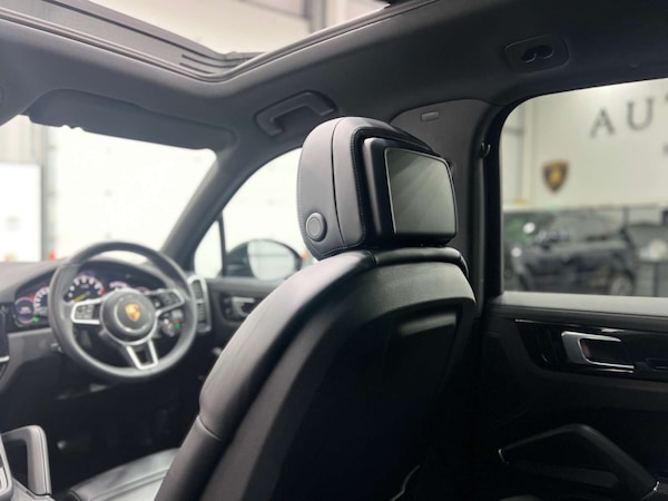Used Porsche Cayenne 2020 for sale - 76080221: Photo 31