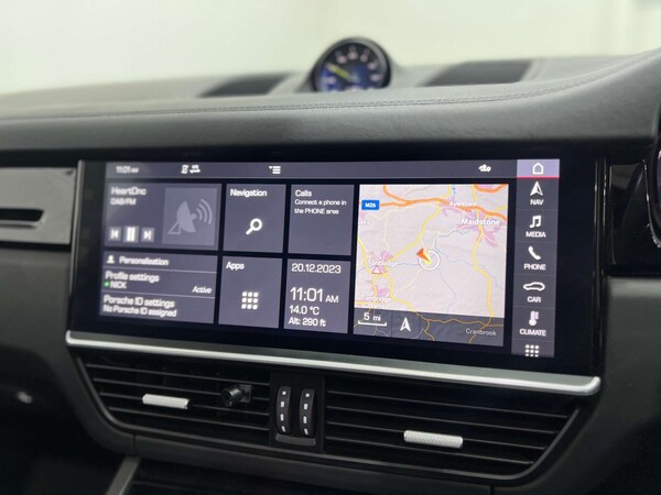 Used Porsche Cayenne 2020 for sale - 76080221: Photo 40