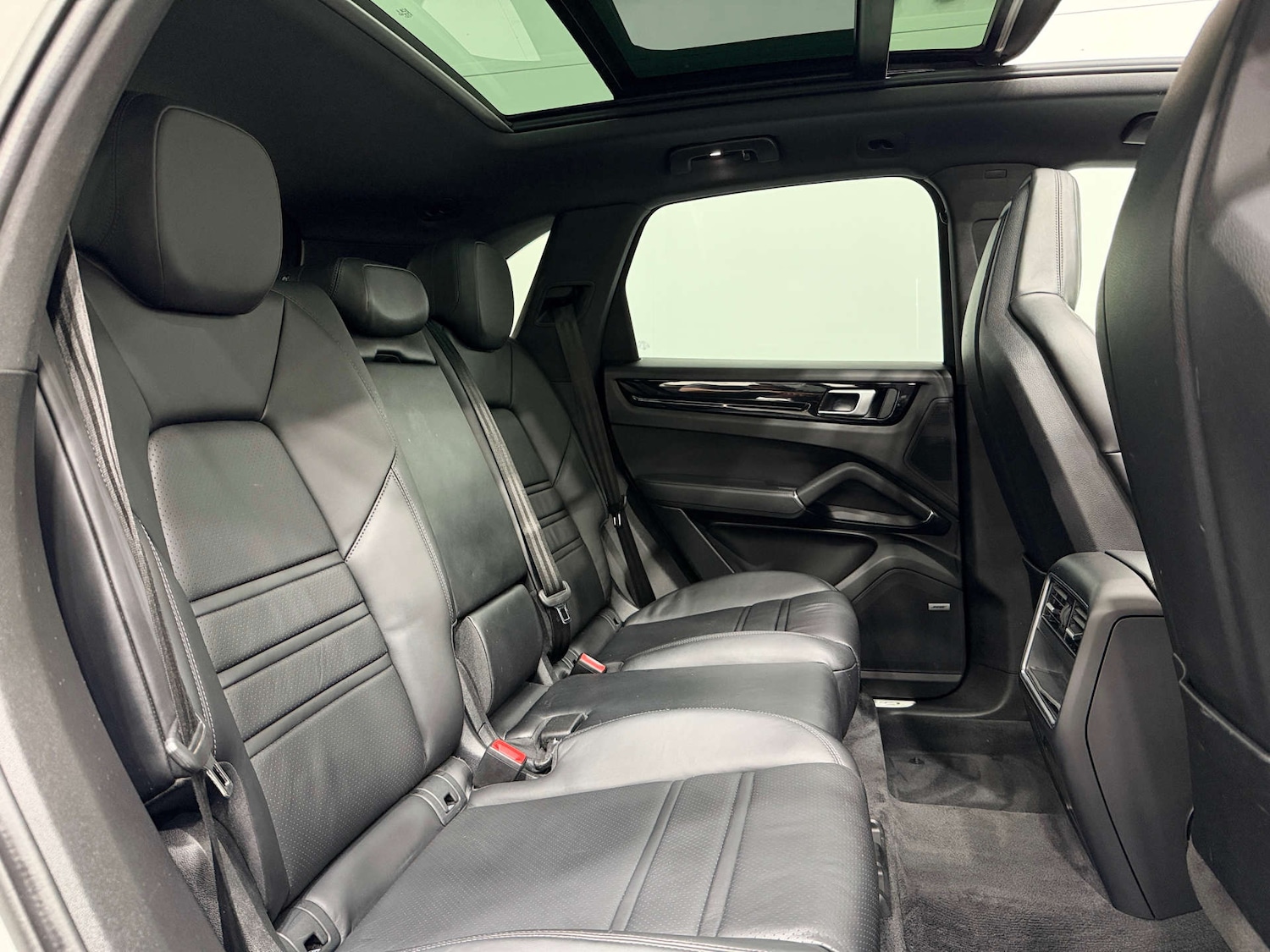 Used Porsche Cayenne 2022 for sale - 76951447: Photo 15