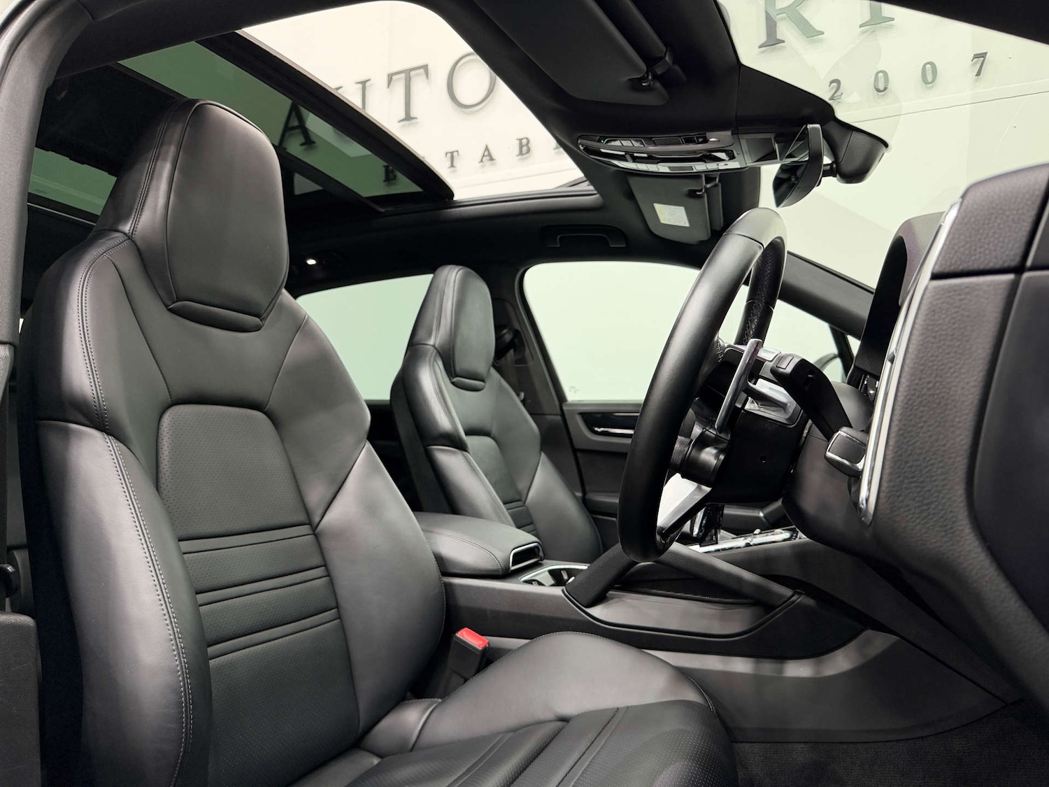 Used Porsche Cayenne 2022 for sale - 76951447: Photo 2