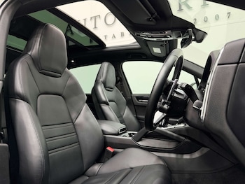 Used Porsche Cayenne 2022 for sale - 76951447: Photo