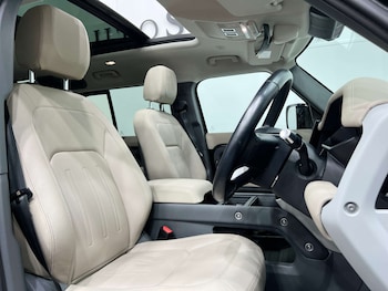 Used Land Rover Defender 2022 for sale - 76068169: Photo 2
