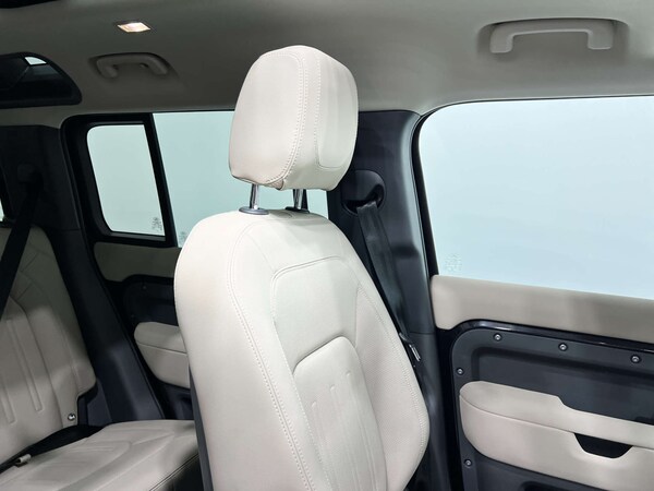 Used Land Rover Defender 2022 for sale - 76068169: Photo 30