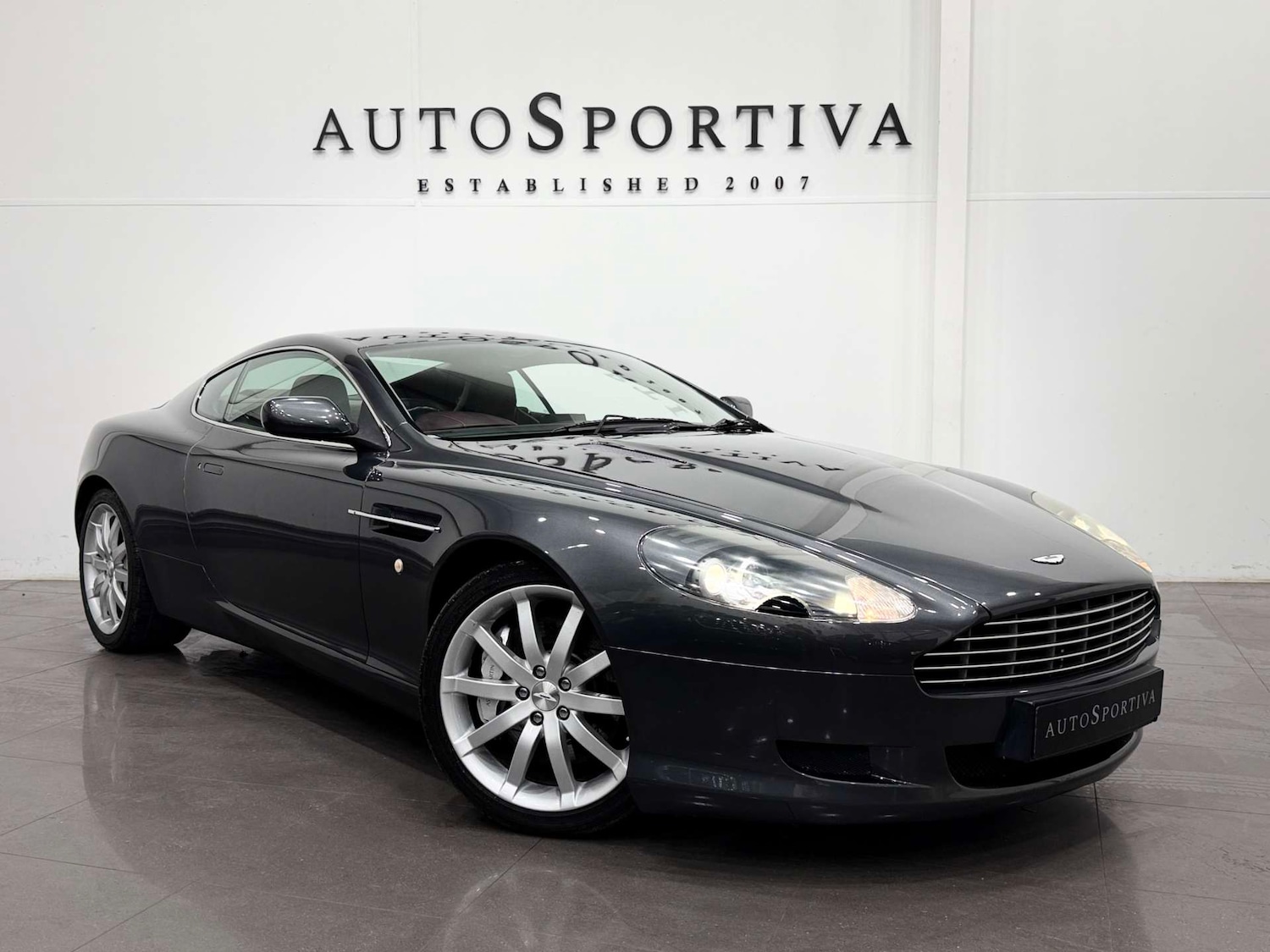 Used Aston Martin DB9 2004 for sale - 76576486: Photo 1