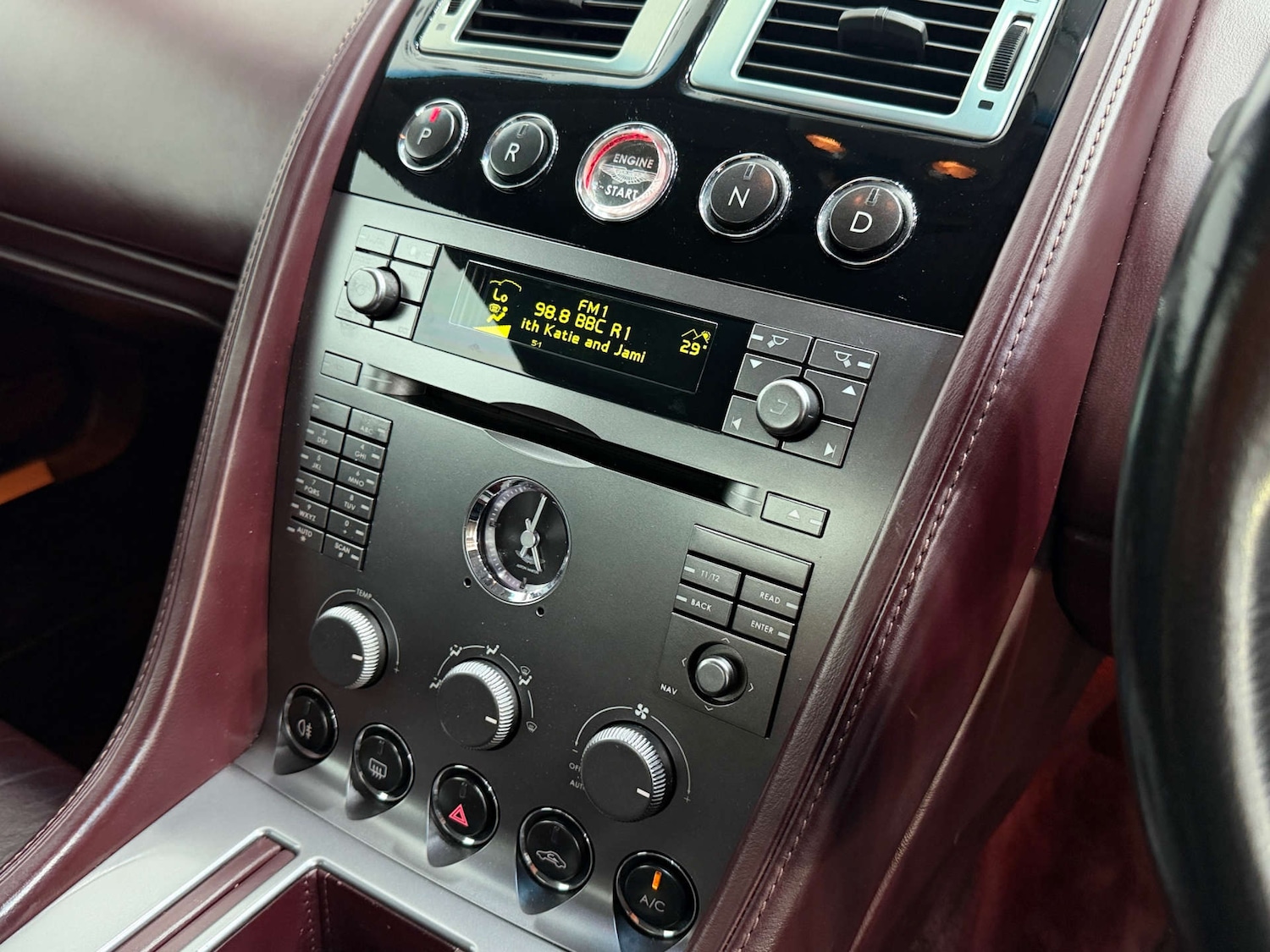 Used Aston Martin DB9 2004 for sale - 76576486: Photo 37