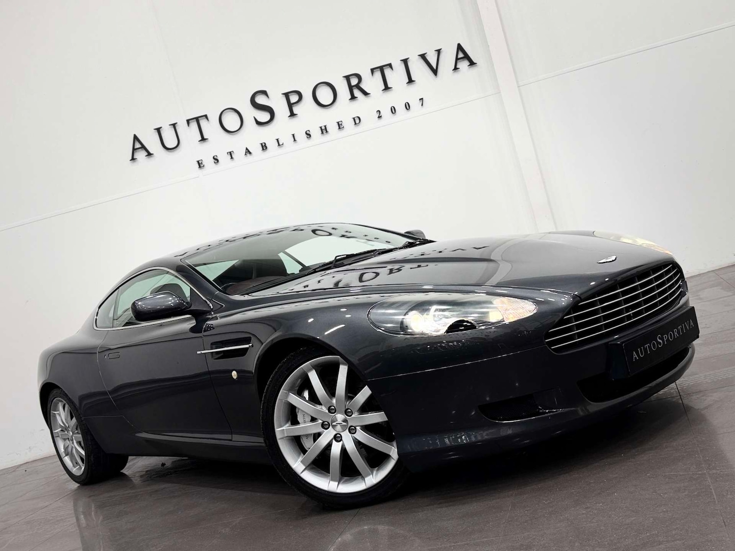 Used Aston Martin DB9 2004 for sale - 76576486: Photo 40
