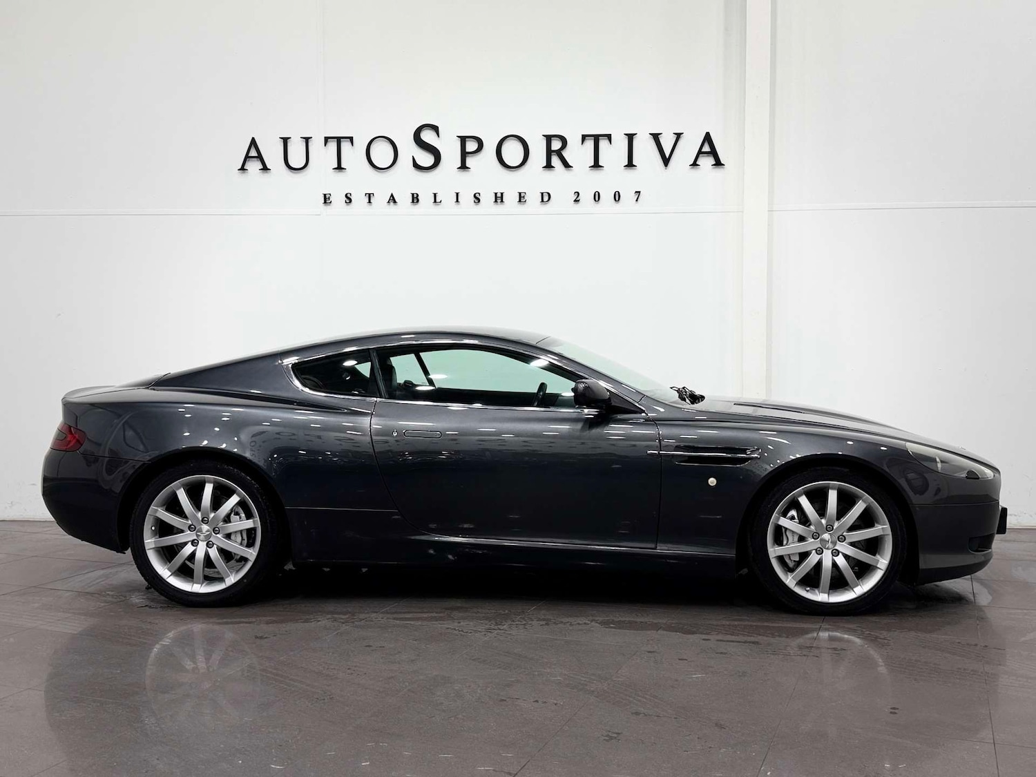 Used Aston Martin DB9 2004 for sale - 76576486: Photo 6