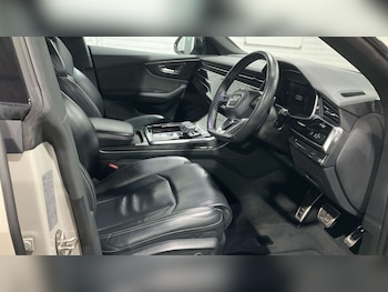 Used Audi Q8 2021 for sale - 77065870: Photo