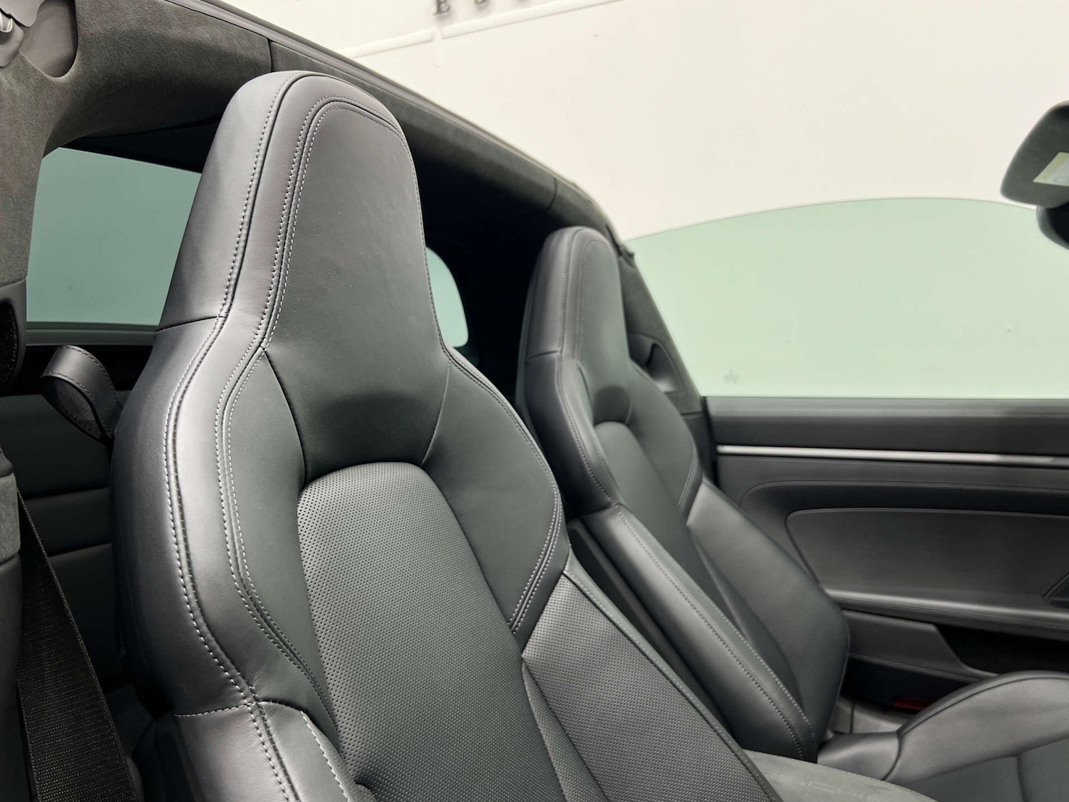 Used Porsche 911 2024 for sale - 75920712: Photo 16