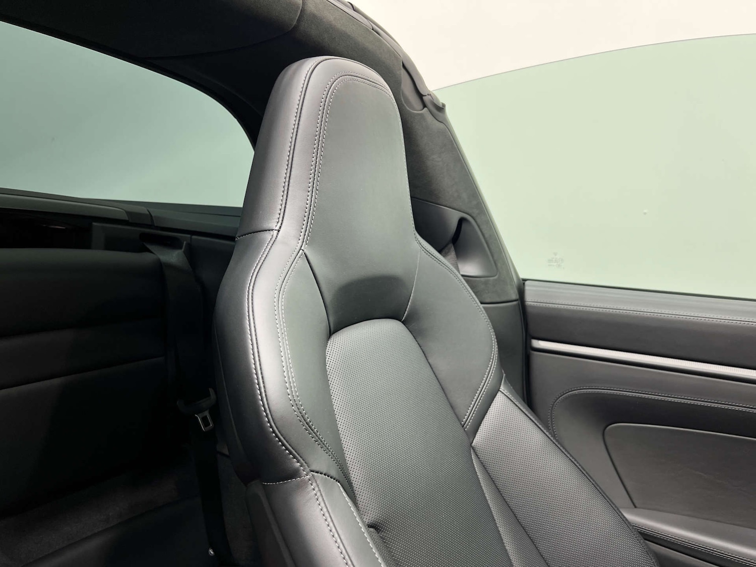 Used Porsche 911 2024 for sale - 75920712: Photo 17